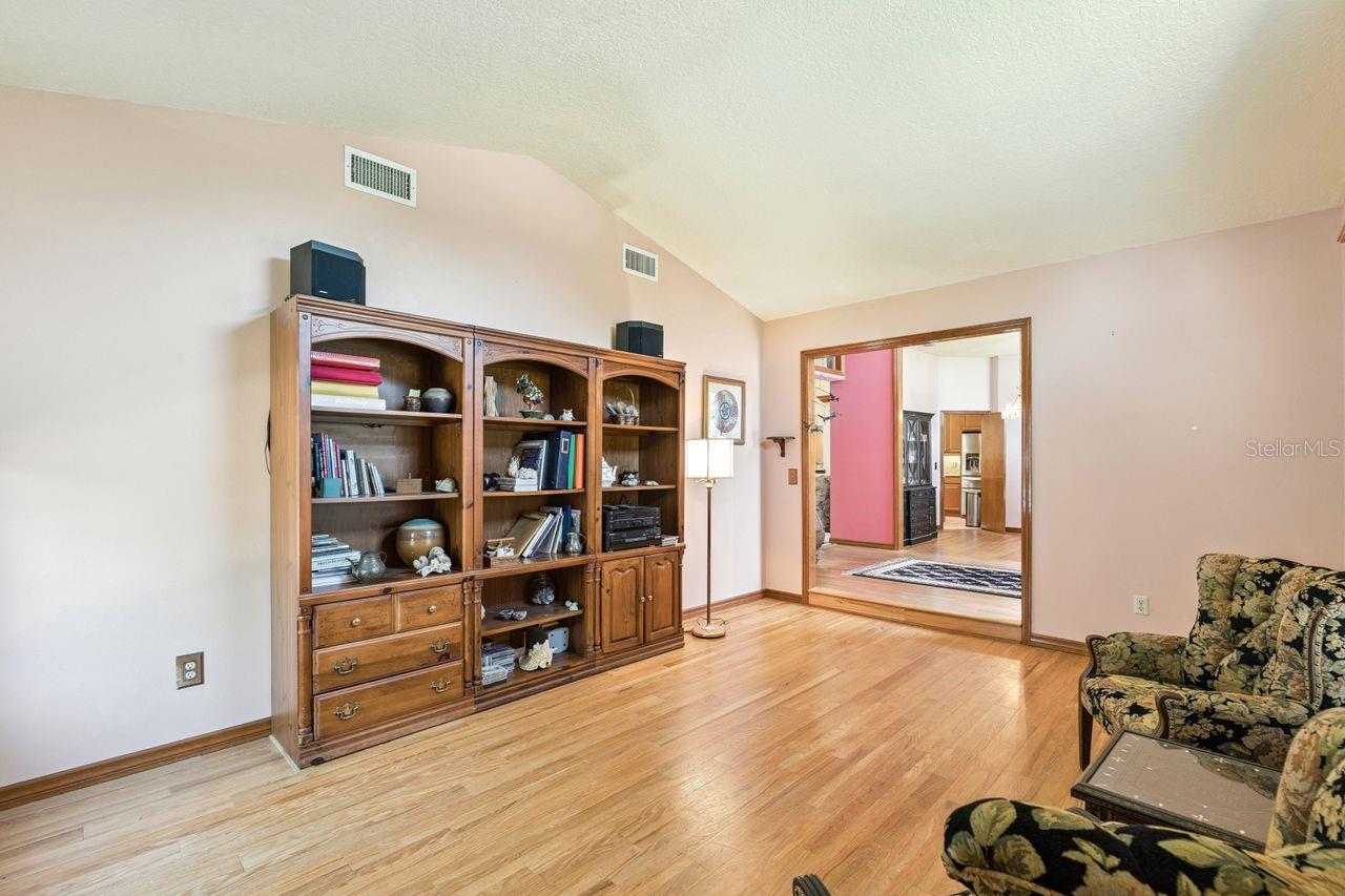 908 ALMOND TREE CIR, ORLANDO, FL, 32835