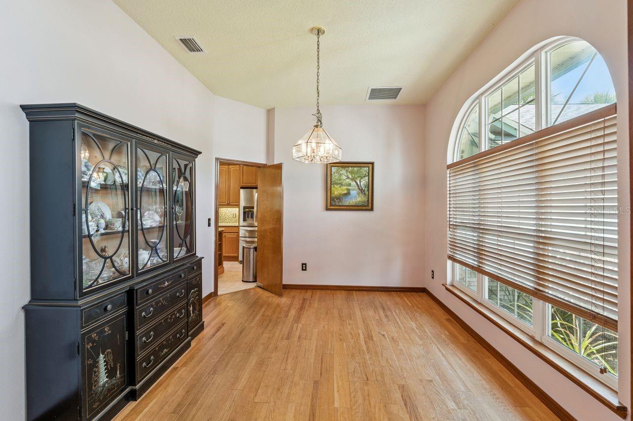 908 ALMOND TREE CIR, ORLANDO, FL, 32835