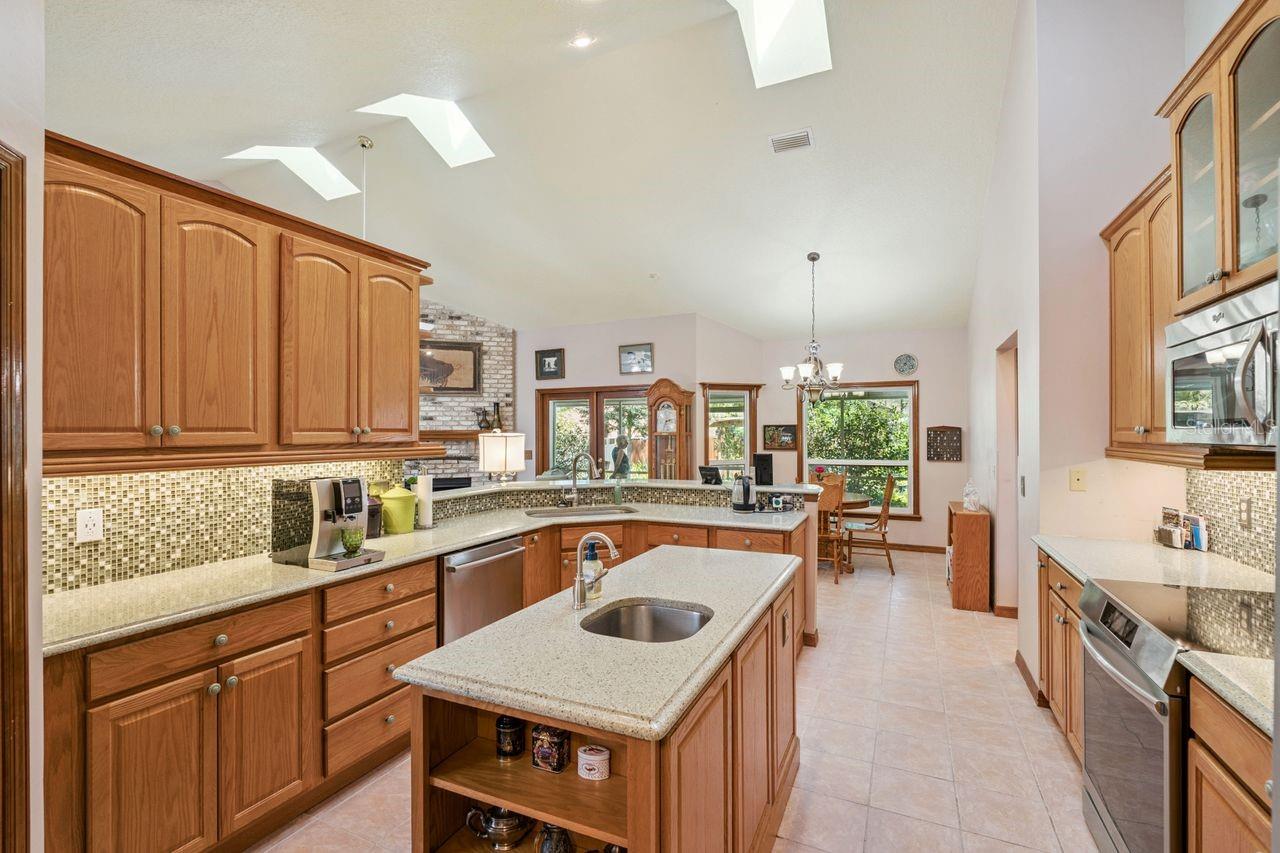 908 ALMOND TREE CIR, ORLANDO, FL, 32835