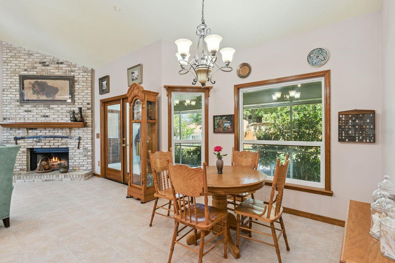 908 ALMOND TREE CIR, ORLANDO, FL, 32835