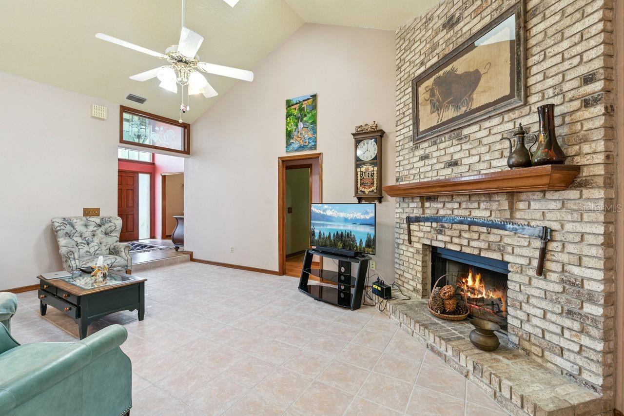 908 ALMOND TREE CIR, ORLANDO, FL, 32835