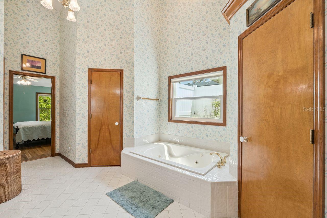 908 ALMOND TREE CIR, ORLANDO, FL, 32835