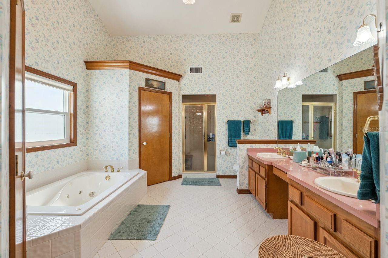 908 ALMOND TREE CIR, ORLANDO, FL, 32835