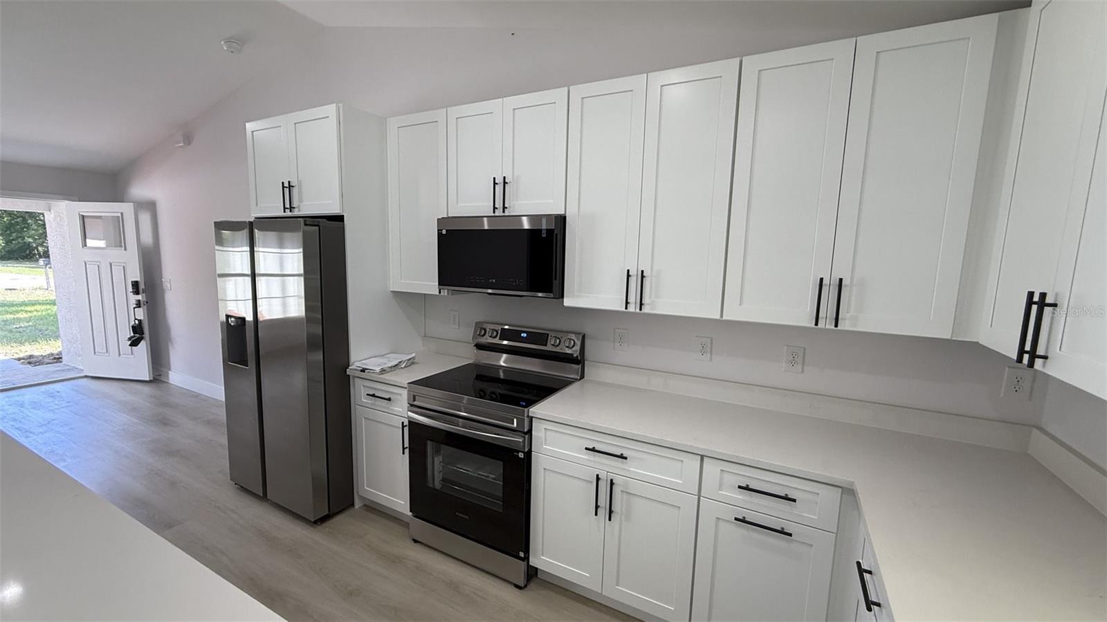 102 MALAUKA TRL, OCKLAWAHA, FL, 32179