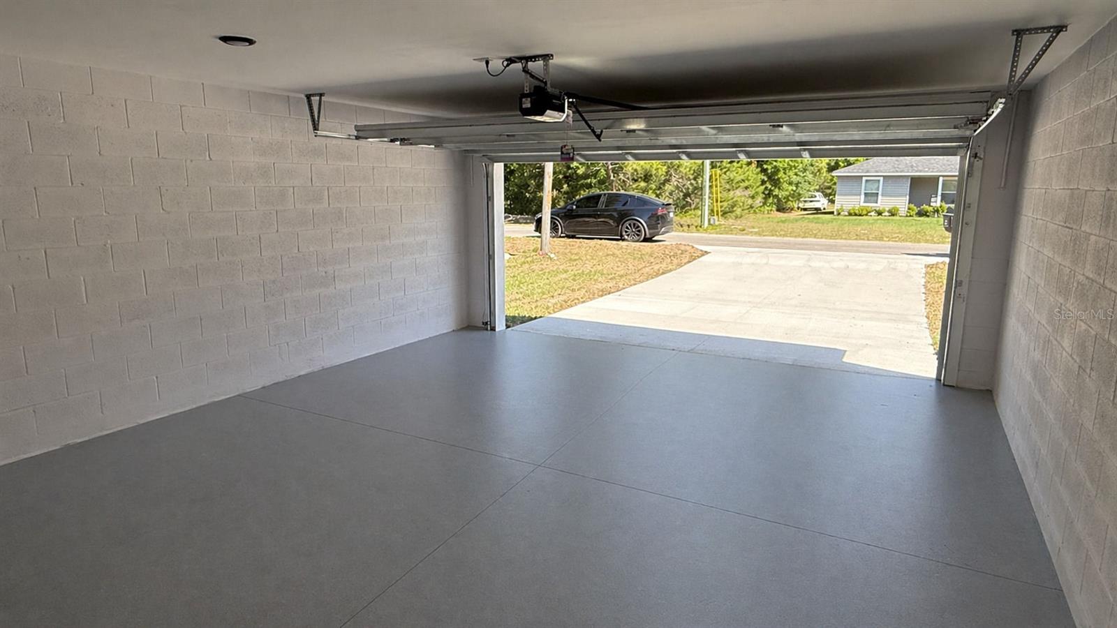 102 MALAUKA TRL, OCKLAWAHA, FL, 32179