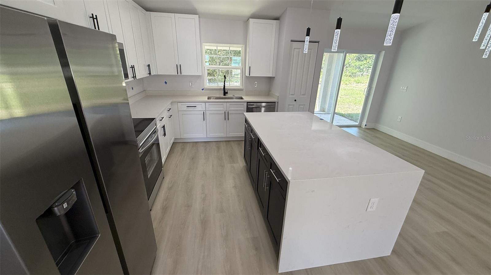 102 MALAUKA TRL, OCKLAWAHA, FL, 32179