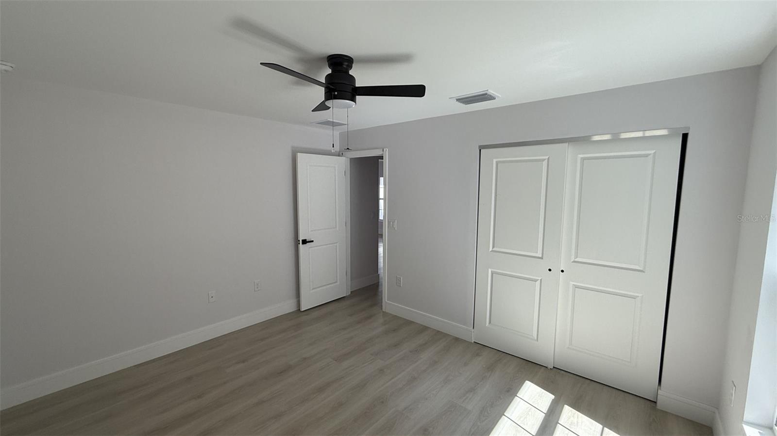 102 MALAUKA TRL, OCKLAWAHA, FL, 32179