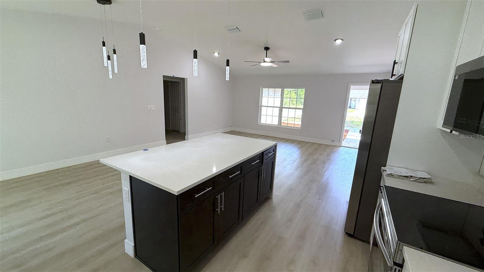 102 MALAUKA TRL, OCKLAWAHA, FL, 32179