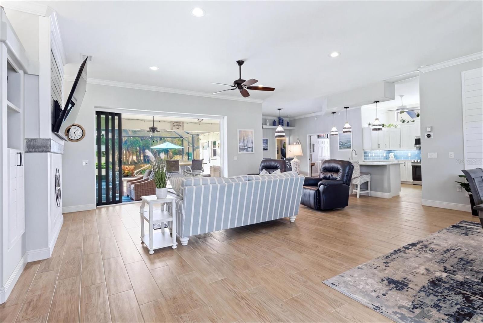 6611 PEACH TREE CREEK RD, BRADENTON, FL, 34203