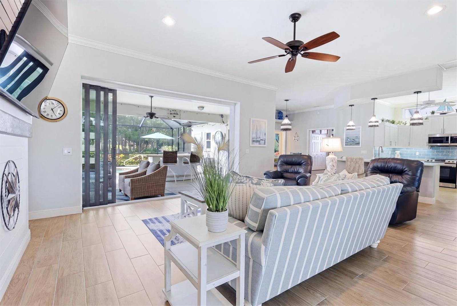 6611 PEACH TREE CREEK RD, BRADENTON, FL, 34203