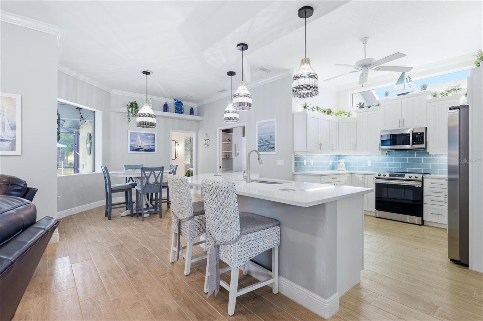 6611 PEACH TREE CREEK RD, BRADENTON, FL, 34203