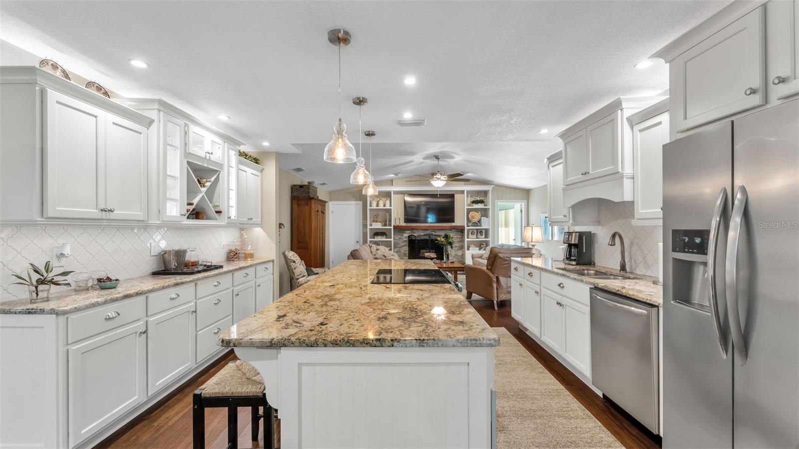 906 CRESTVIEW DR, AUBURNDALE, FL, 33823