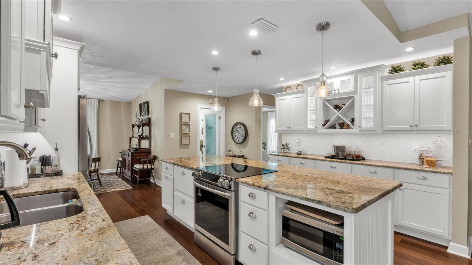 906 CRESTVIEW DR, AUBURNDALE, FL, 33823