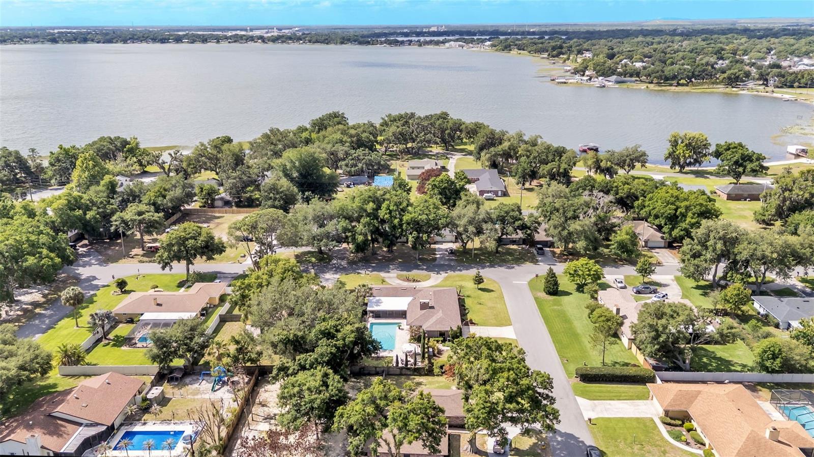 906 CRESTVIEW DR, AUBURNDALE, FL, 33823