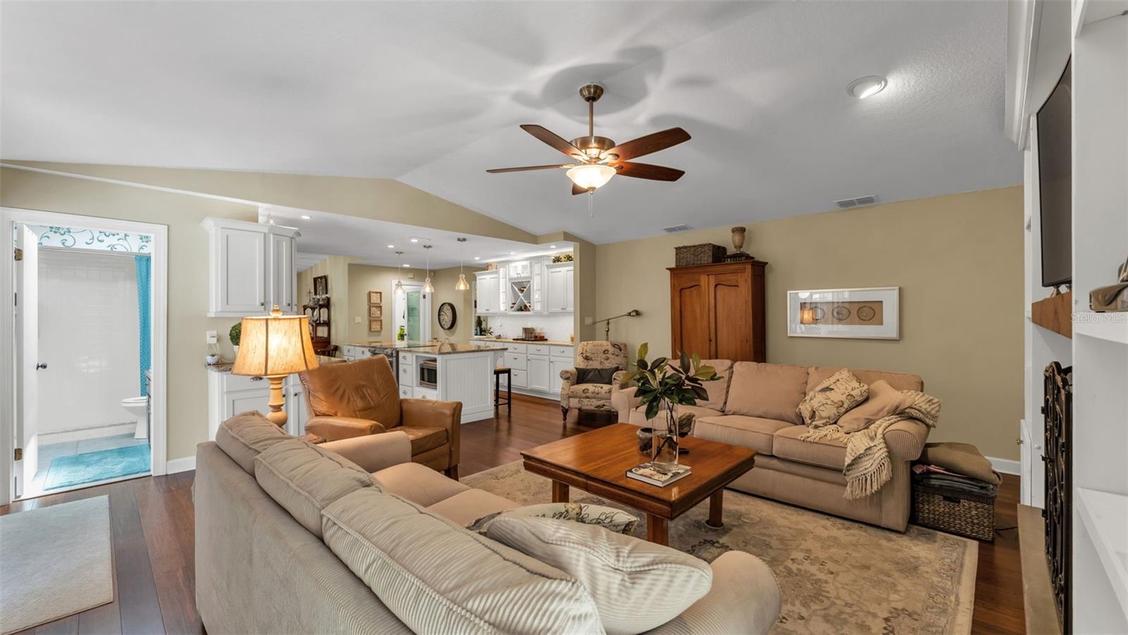 906 CRESTVIEW DR, AUBURNDALE, FL, 33823