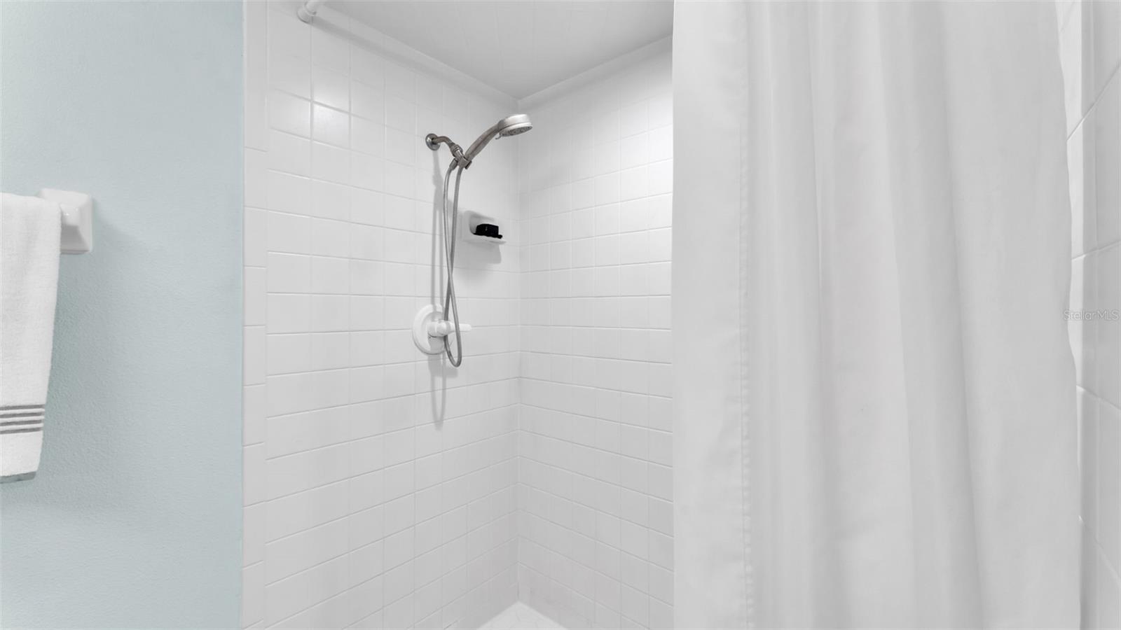 906 CRESTVIEW DR, AUBURNDALE, FL, 33823