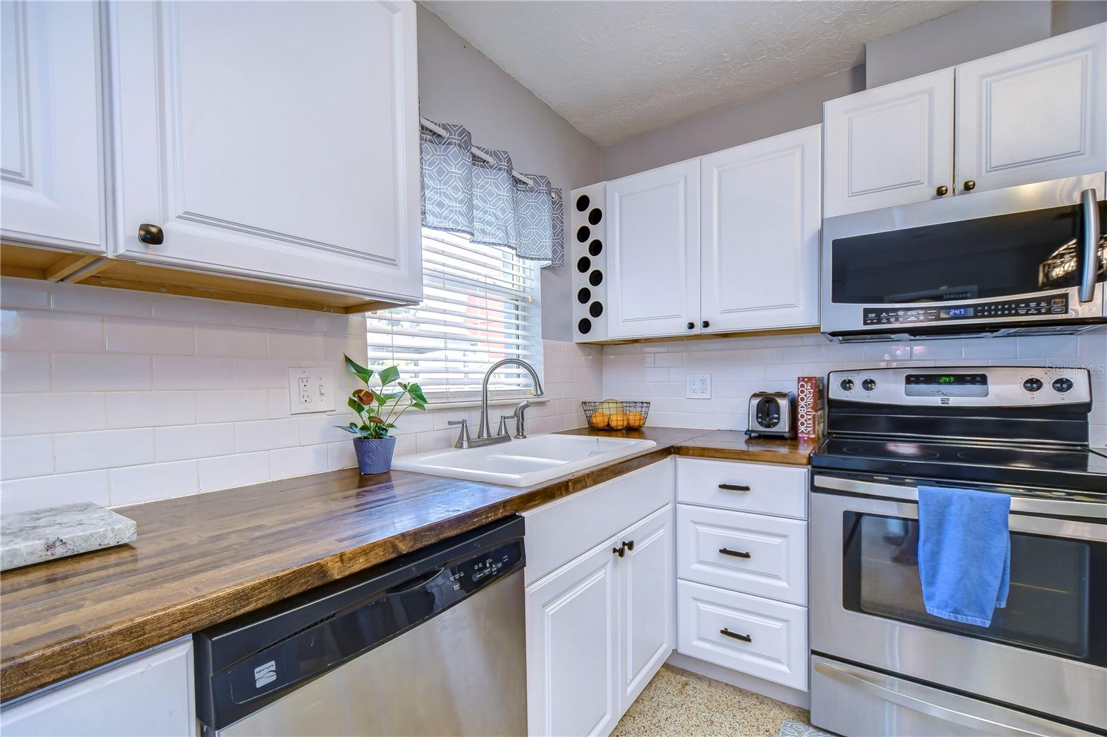 5635 24TH AVE N, ST PETERSBURG, FL, 33710