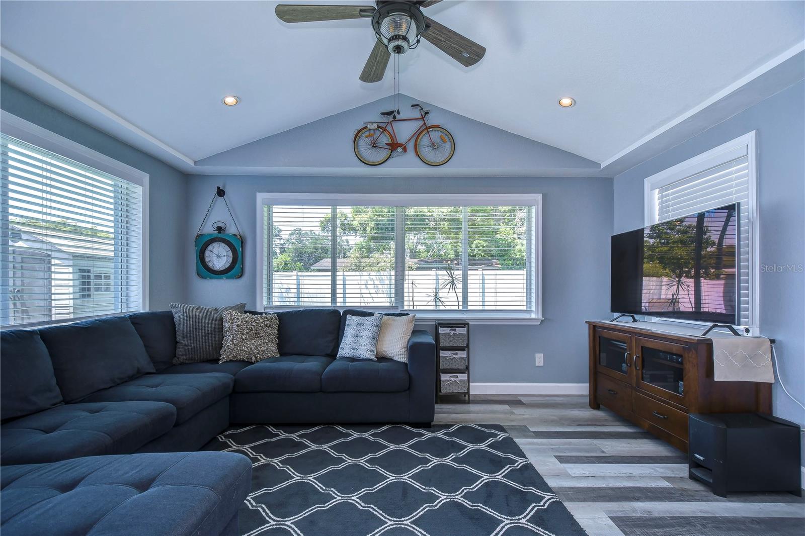 5635 24TH AVE N, ST PETERSBURG, FL, 33710