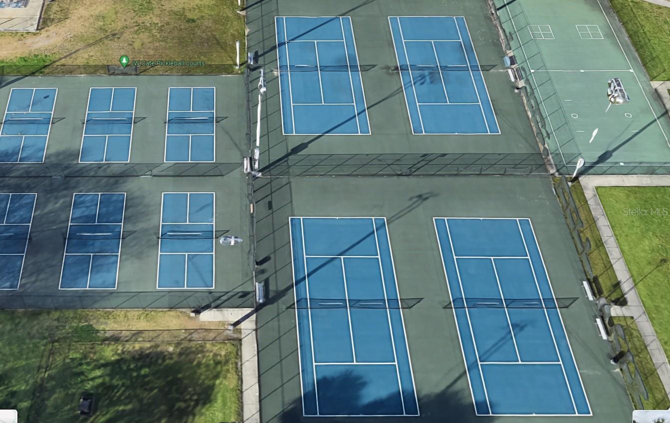 5635 24TH AVE N, ST PETERSBURG, FL, 33710