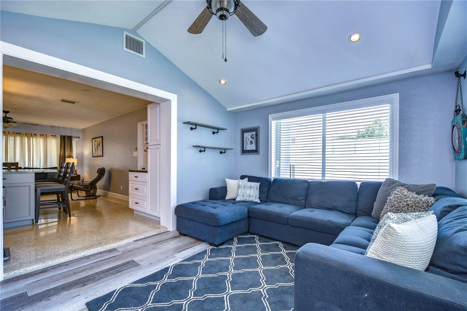 5635 24TH AVE N, ST PETERSBURG, FL, 33710