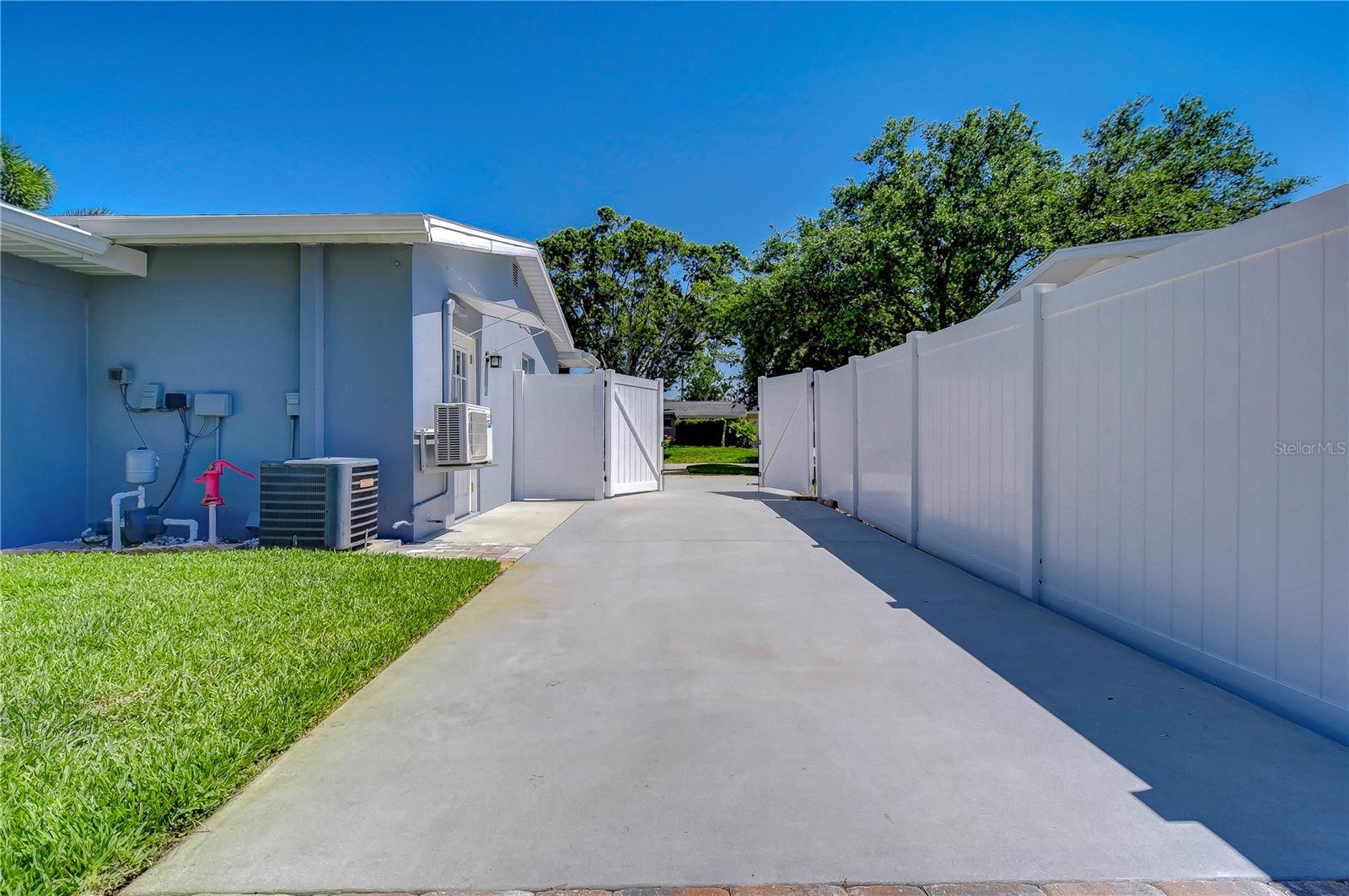 5635 24TH AVE N, ST PETERSBURG, FL, 33710