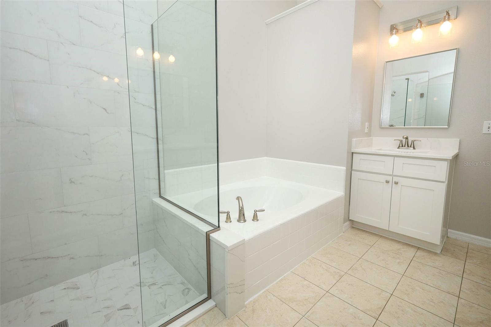 408 LEXINGDALE DR, ORLANDO, FL, 32828