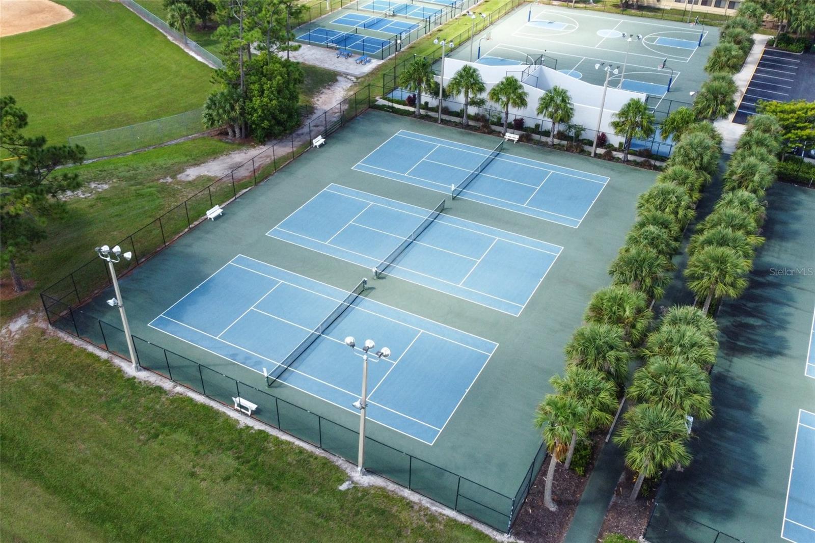 408 LEXINGDALE DR, ORLANDO, FL, 32828