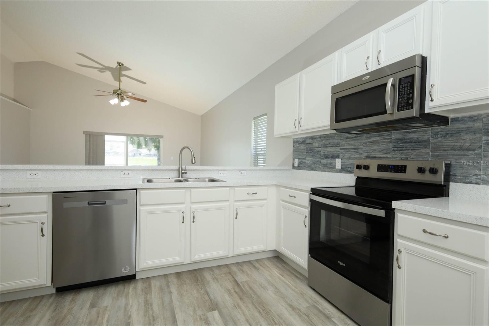 408 LEXINGDALE DR, ORLANDO, FL, 32828