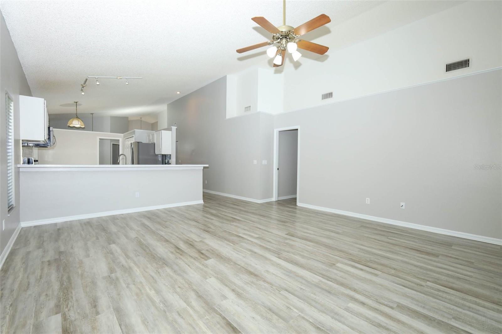 408 LEXINGDALE DR, ORLANDO, FL, 32828