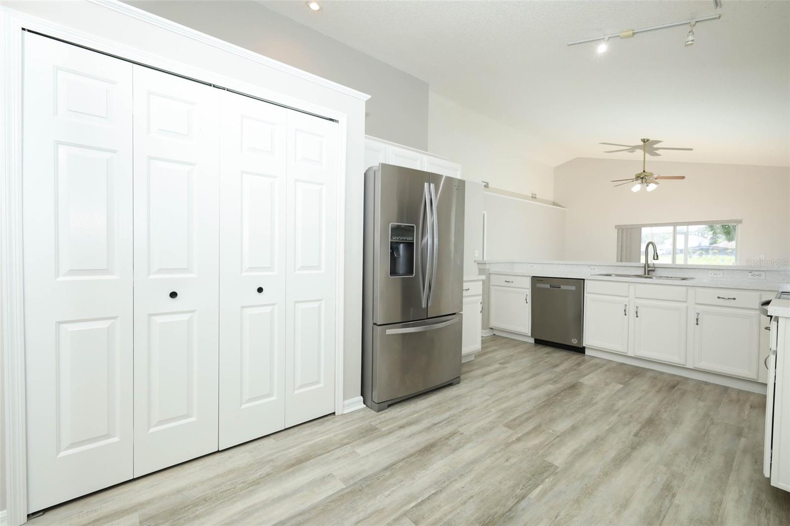 408 LEXINGDALE DR, ORLANDO, FL, 32828