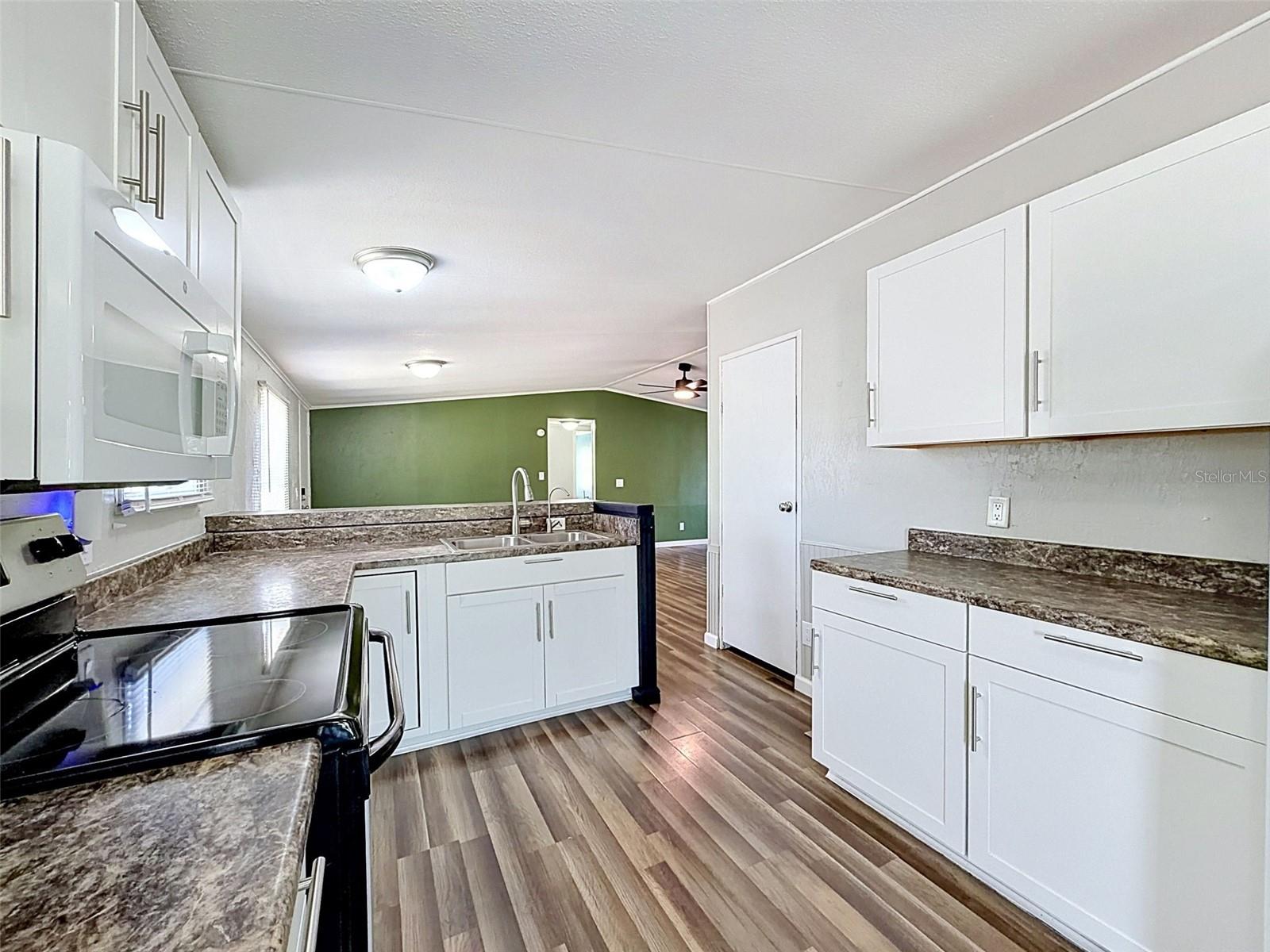 15936 ARCHER ST & 9718 DENTON AVE., HUDSON, FL, 34667