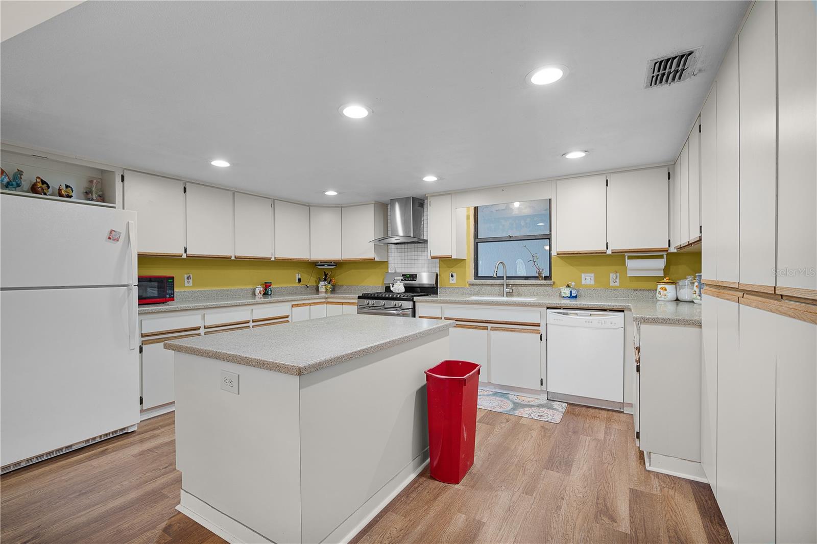 12 CHERRY BLOSSOM LN, WINTER HAVEN, FL, 33884