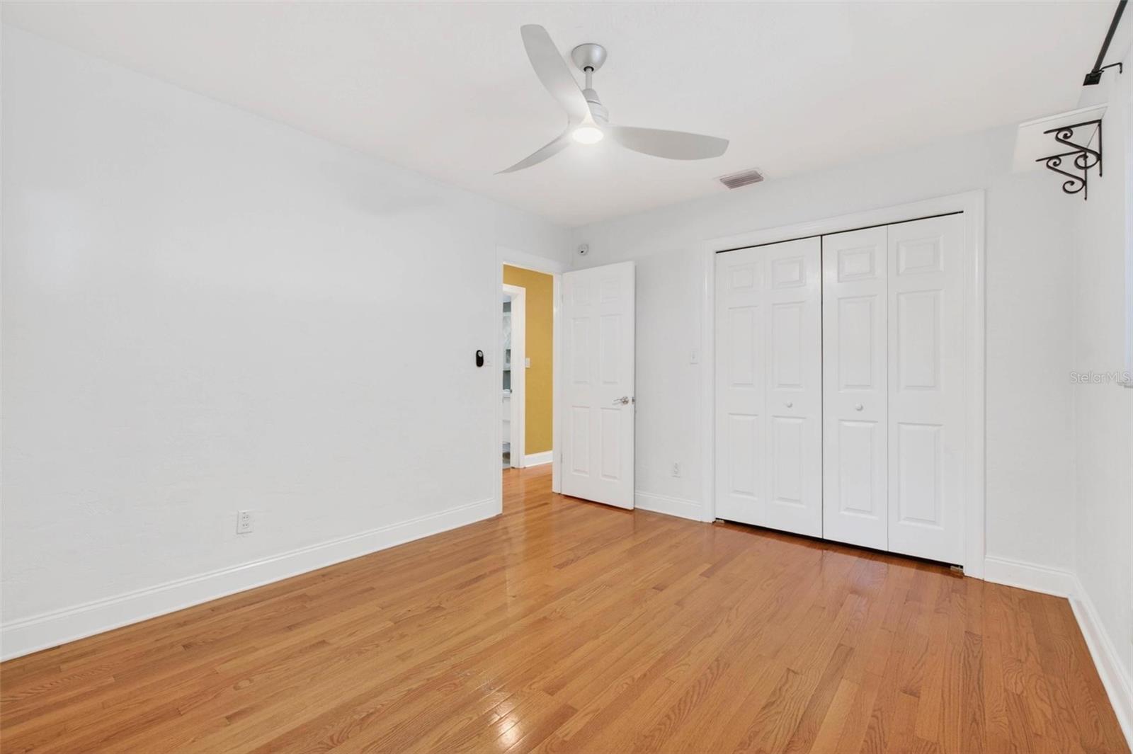 2200 8TH AVE N, ST PETERSBURG, FL, 33713