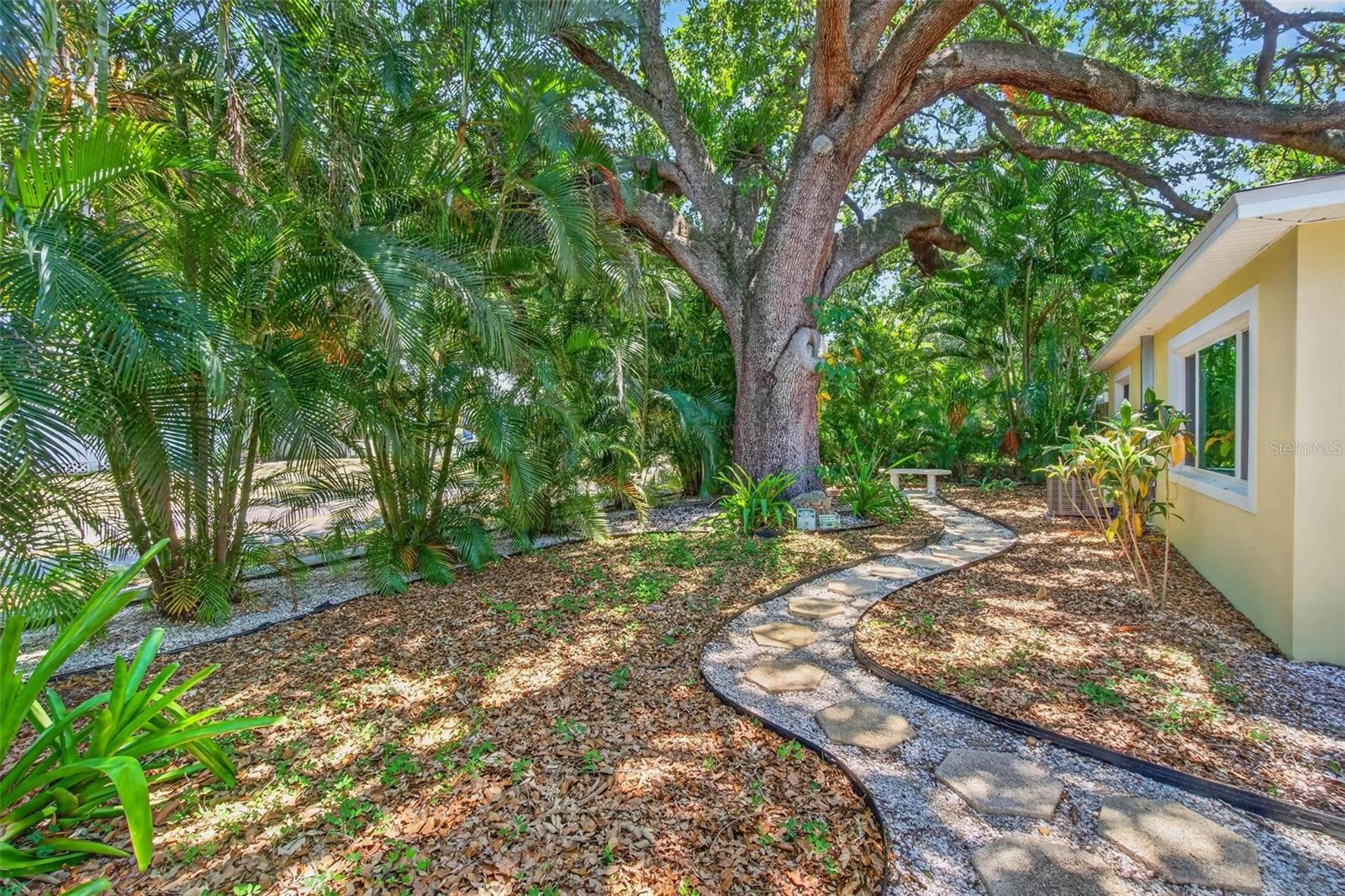 2200 8TH AVE N, ST PETERSBURG, FL, 33713