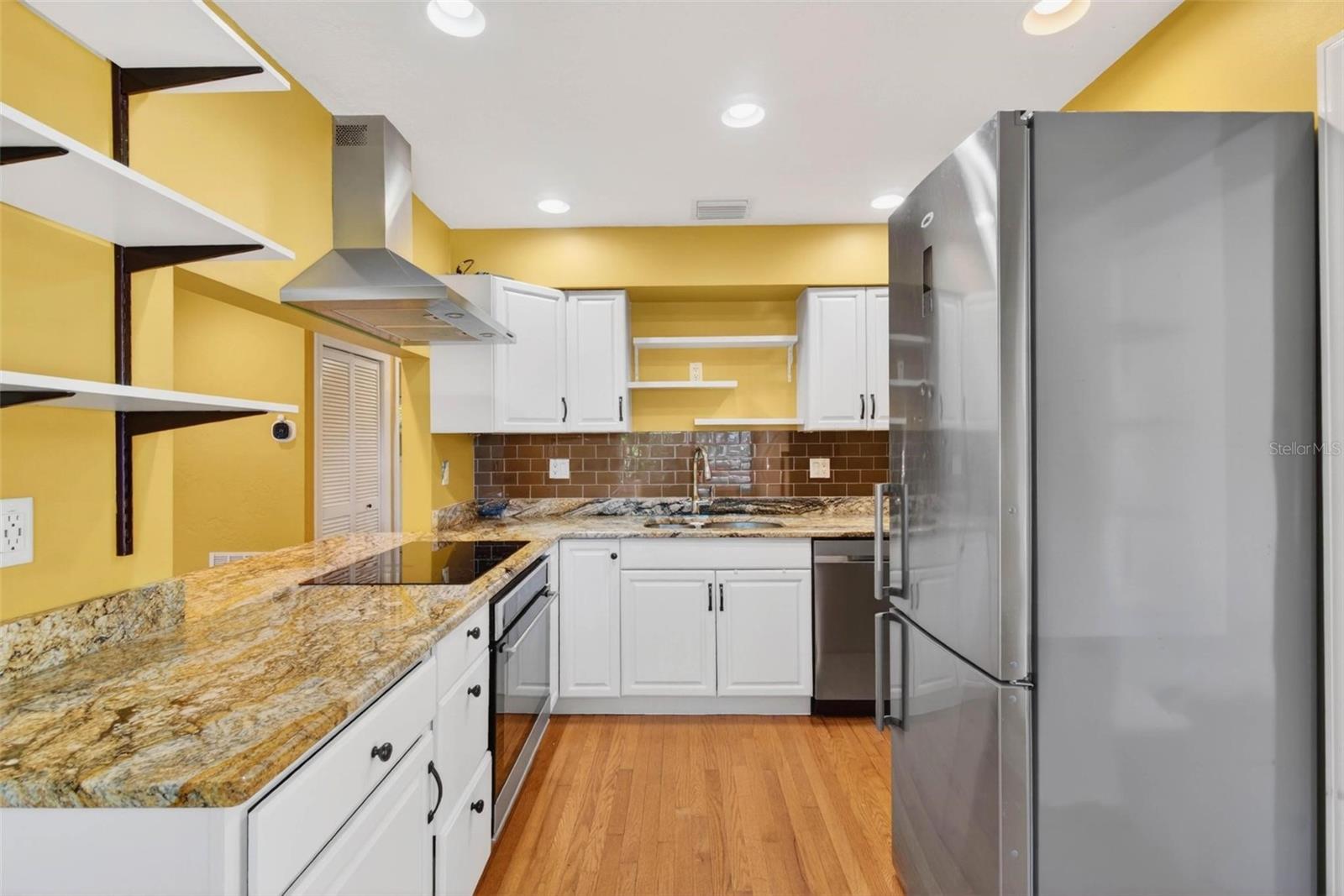 2200 8TH AVE N, ST PETERSBURG, FL, 33713