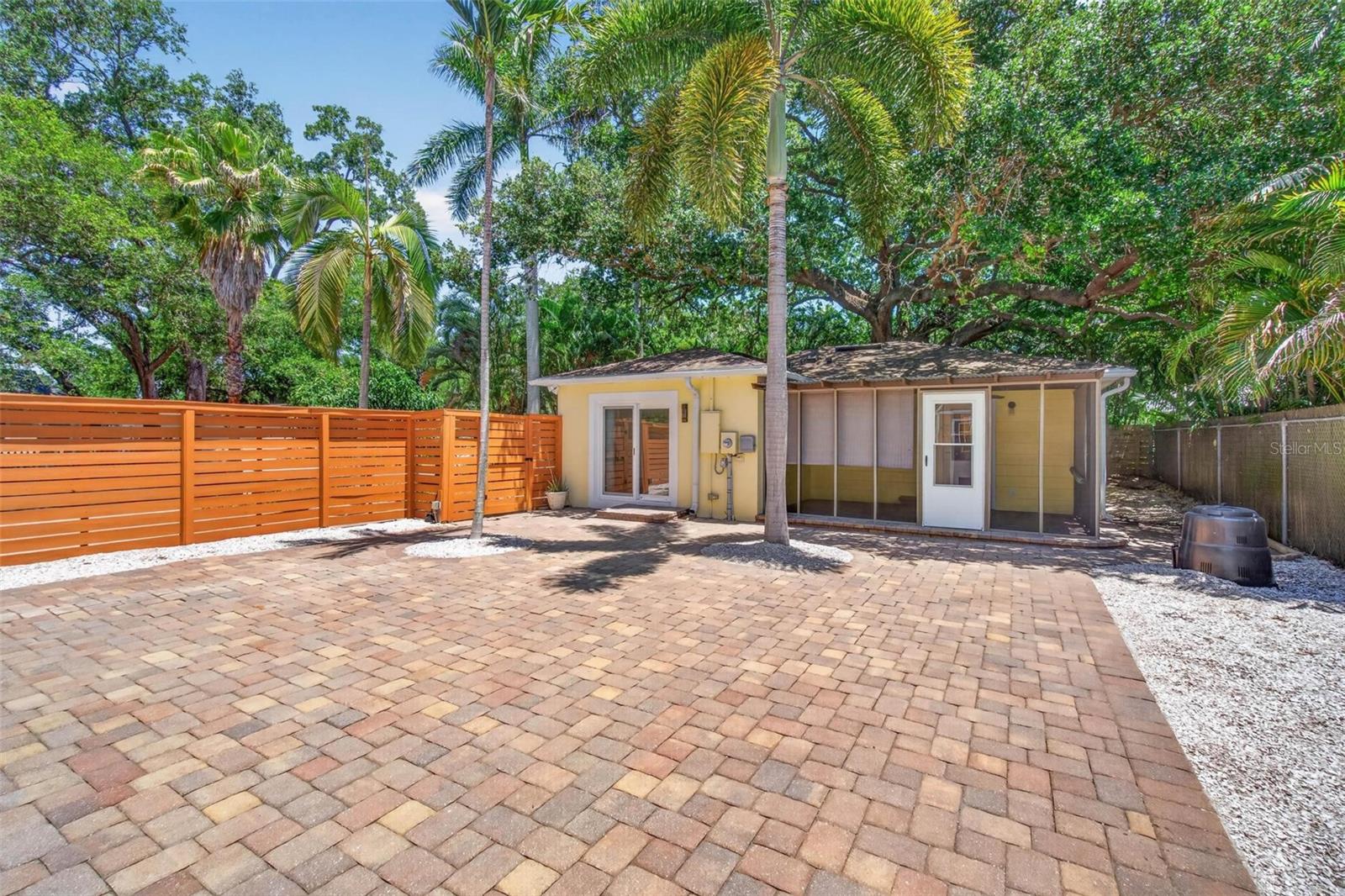 2200 8TH AVE N, ST PETERSBURG, FL, 33713