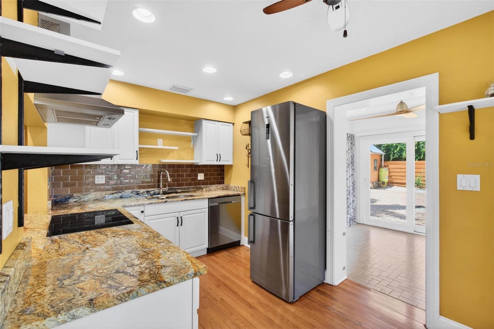 2200 8TH AVE N, ST PETERSBURG, FL, 33713