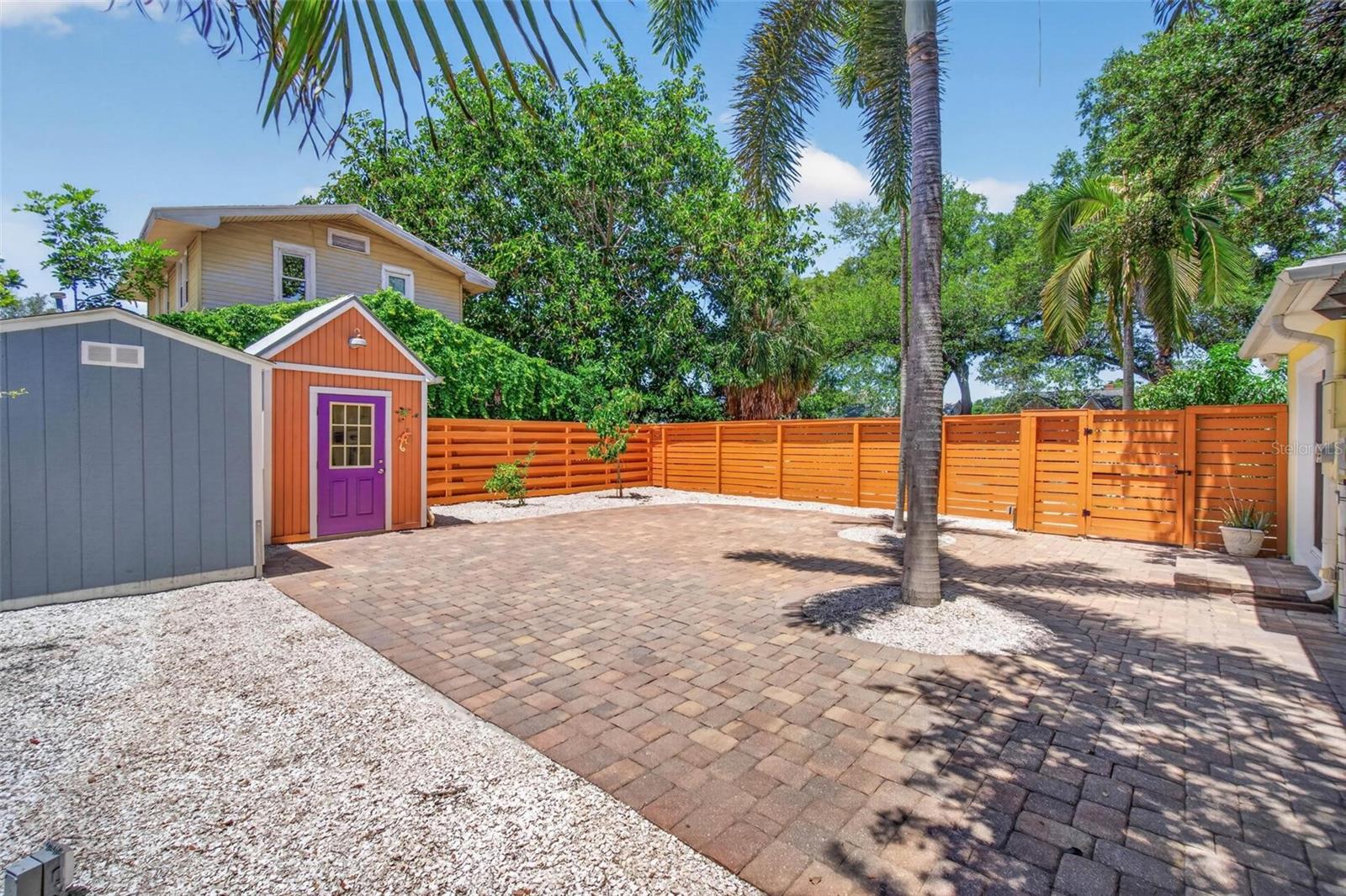 2200 8TH AVE N, ST PETERSBURG, FL, 33713