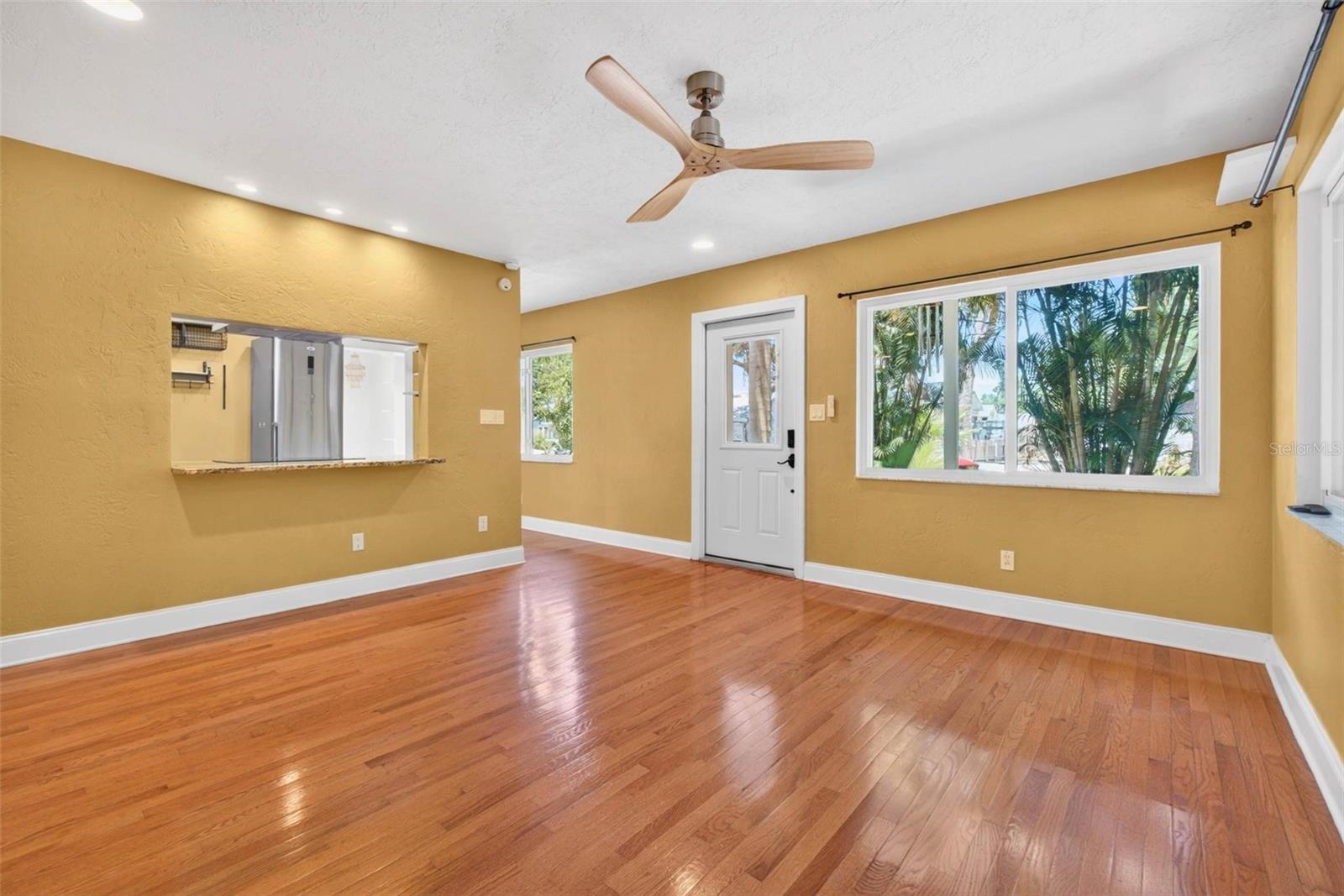 2200 8TH AVE N, ST PETERSBURG, FL, 33713