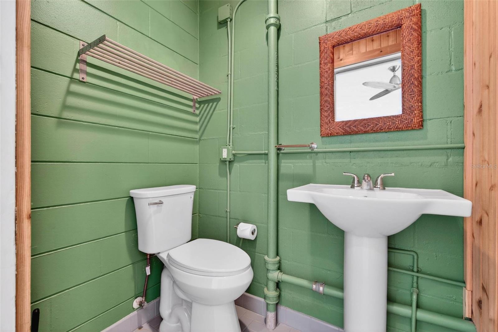 2200 8TH AVE N, ST PETERSBURG, FL, 33713