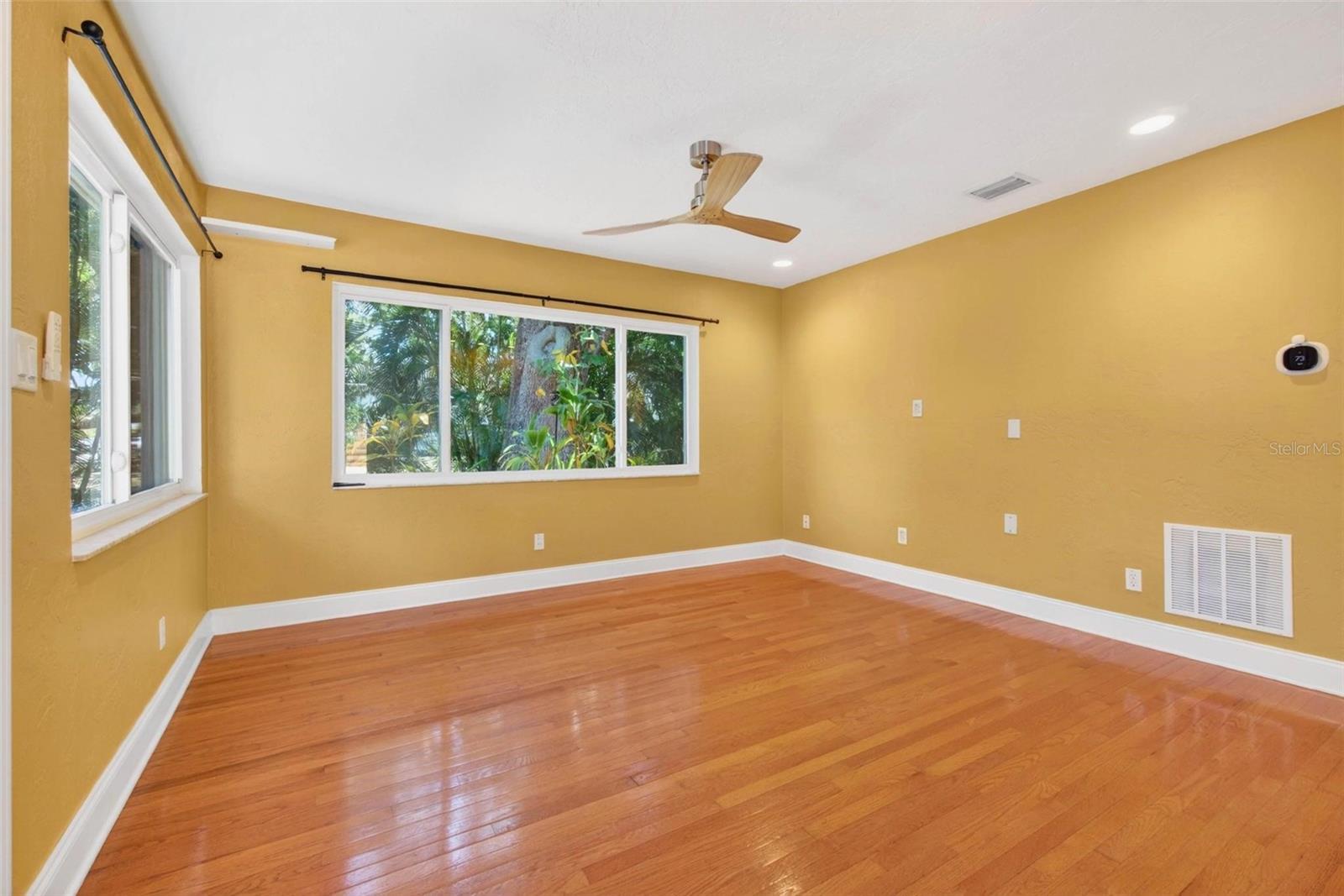 2200 8TH AVE N, ST PETERSBURG, FL, 33713