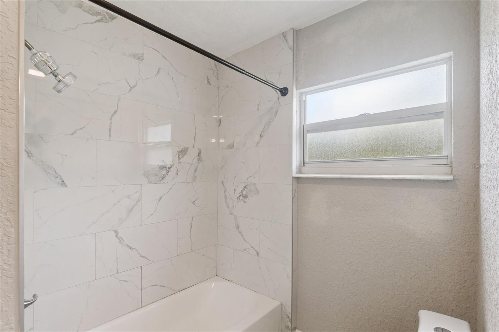 114 ANGELES RD, DEBARY, FL, 32713