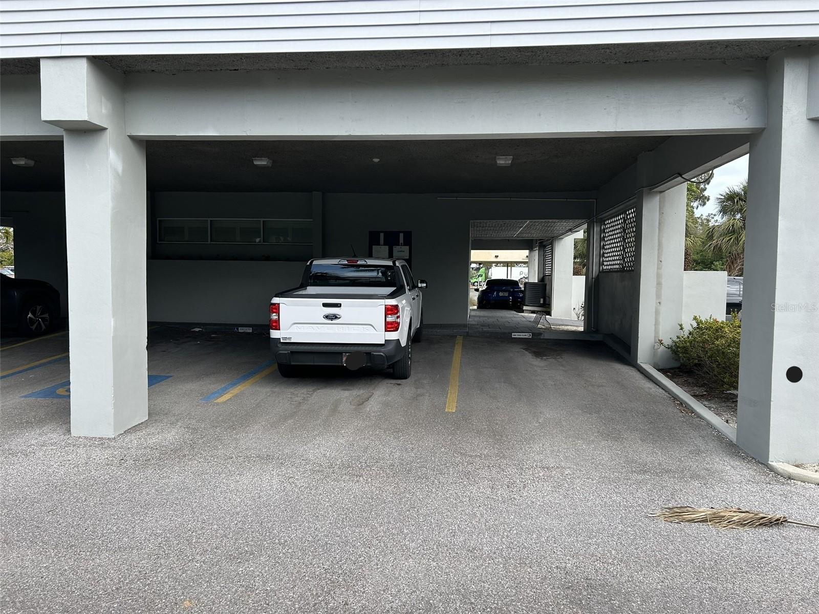 3909 E BAY DR #4, BRADENTON BEACH, FL, 34217