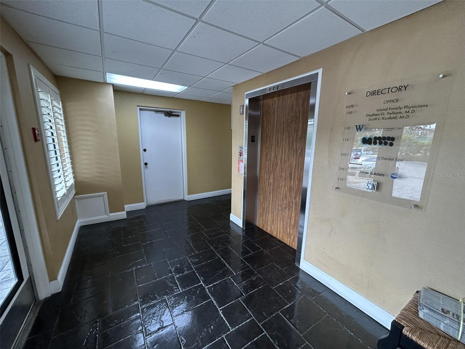 3909 E BAY DR #4, BRADENTON BEACH, FL, 34217