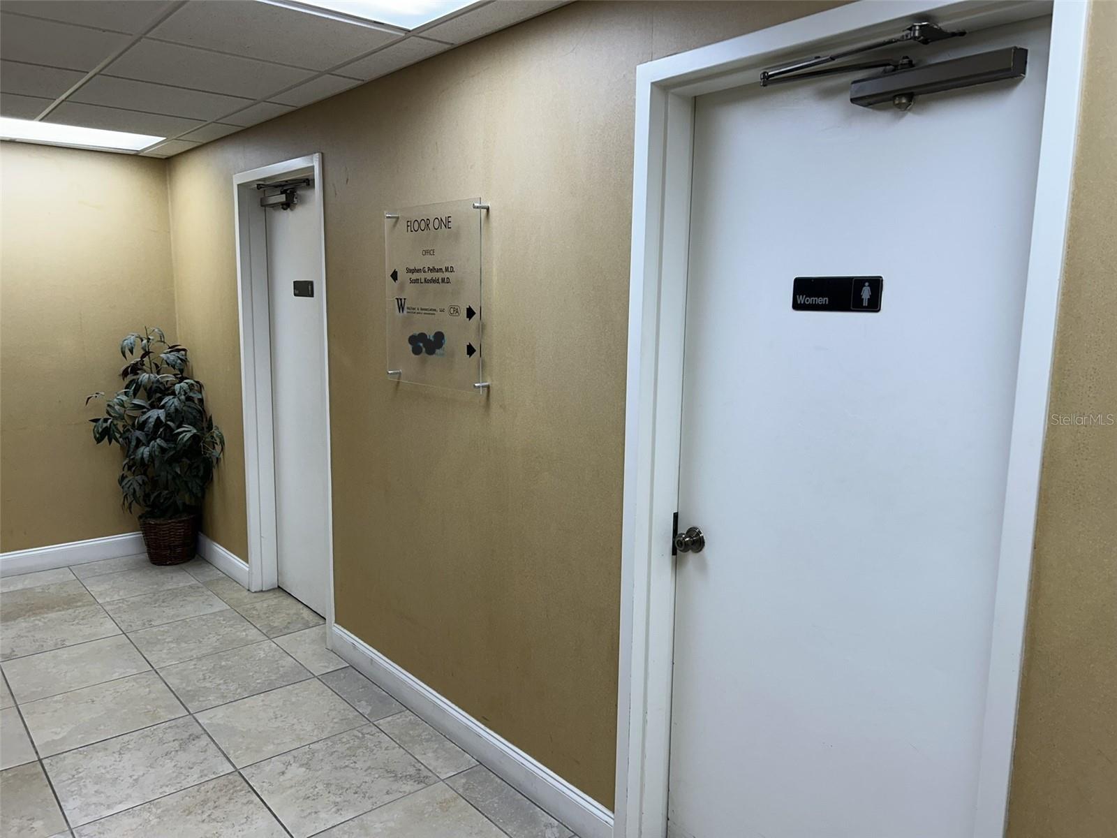 3909 E BAY DR #4, BRADENTON BEACH, FL, 34217