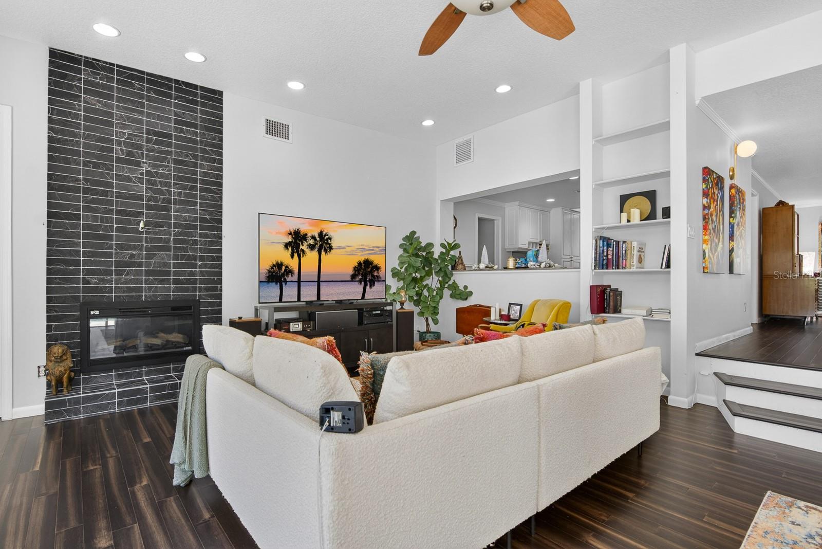 608 VANDERBAKER RD, TEMPLE TERRACE, FL, 33617