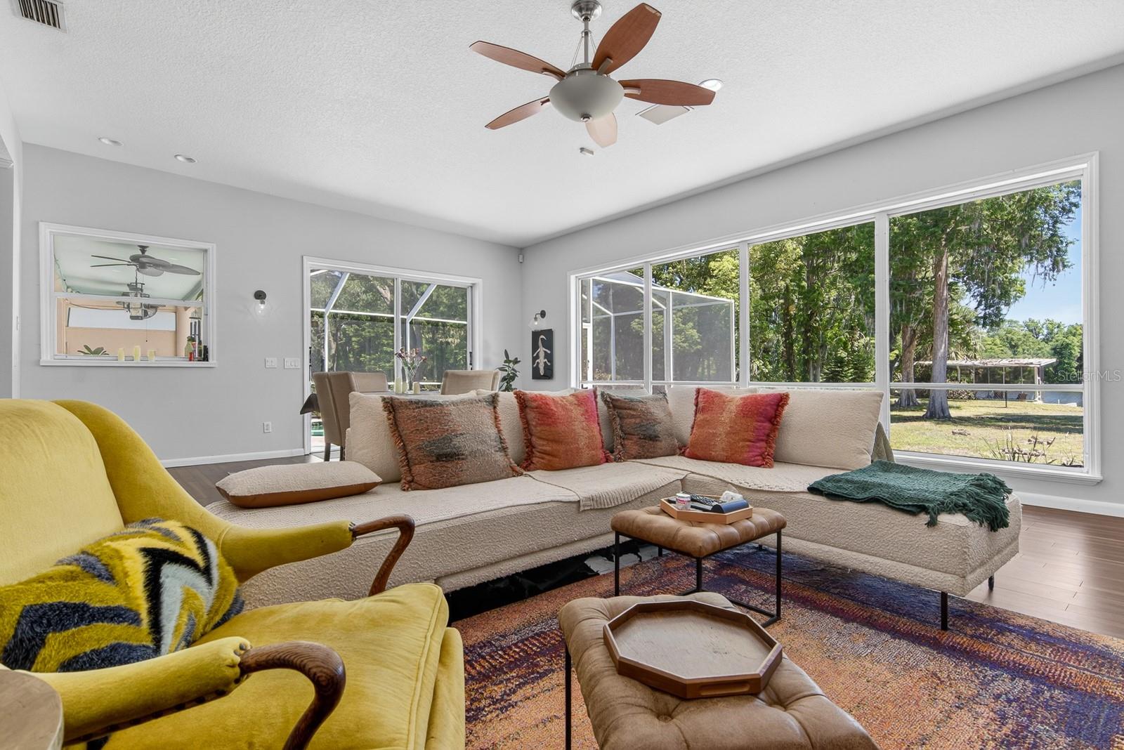 608 VANDERBAKER RD, TEMPLE TERRACE, FL, 33617