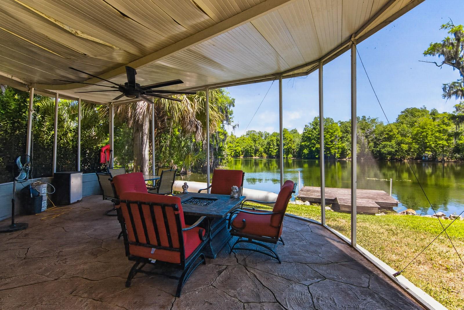 608 VANDERBAKER RD, TEMPLE TERRACE, FL, 33617