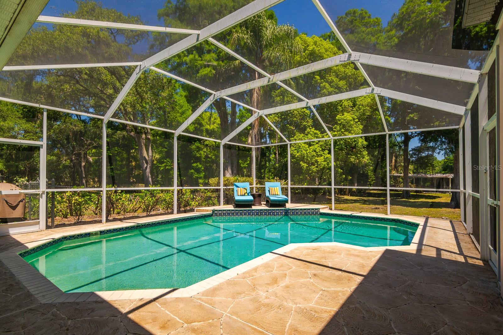 608 VANDERBAKER RD, TEMPLE TERRACE, FL, 33617