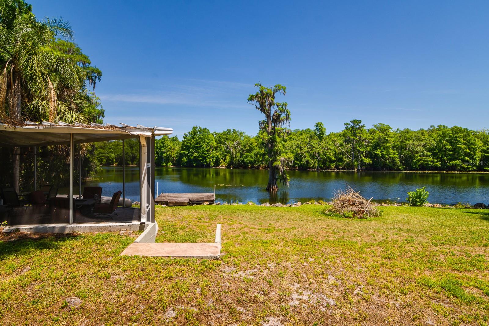 608 VANDERBAKER RD, TEMPLE TERRACE, FL, 33617